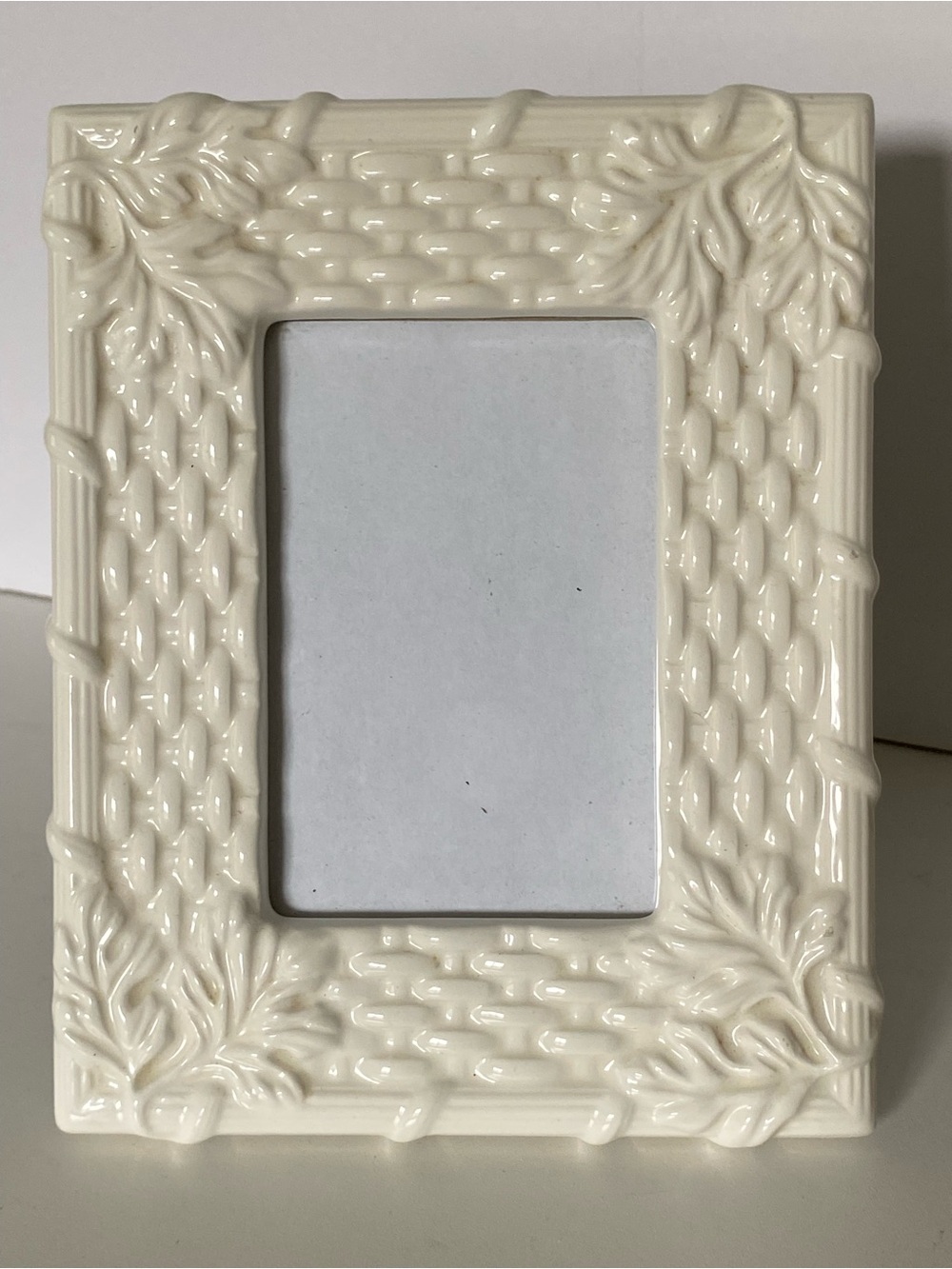 Basket Weave Picture Frame 5 X 7 Photo Vintage White Ceramic Wicker Leaves